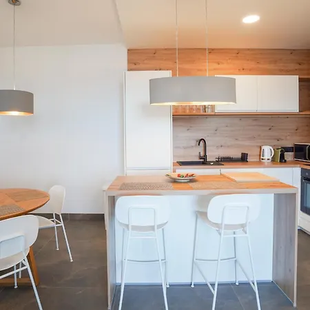 Cameleon Orebic- Beachfront *