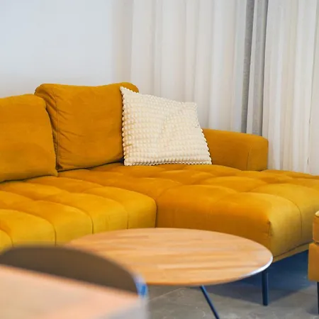 Apartment Cameleon Orebic- Beachfront *