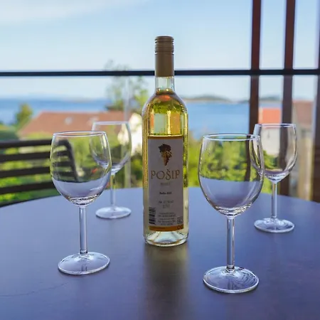 Cameleon Orebic- Beachfront Apartment Orebić