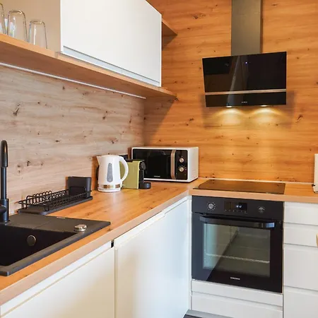 Cameleon Orebic- Beachfront *