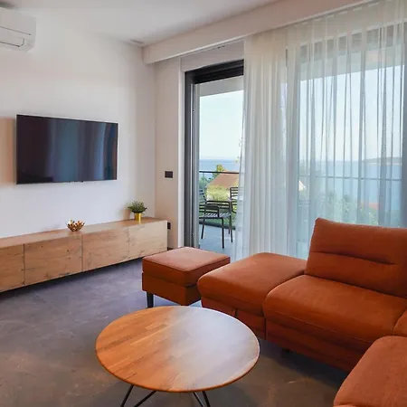 Cameleon Orebic- Beachfront Orebić