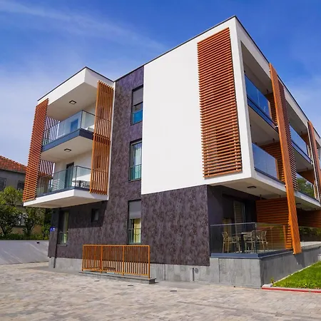 Apartment Cameleon Orebic- Beachfront