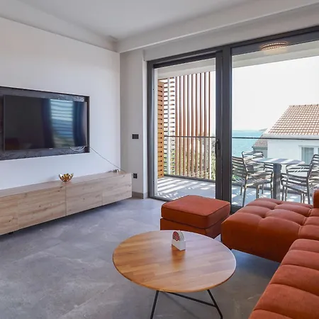 Cameleon Orebic- Beachfront Orebić