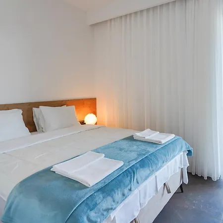Cameleon Orebic- Beachfront