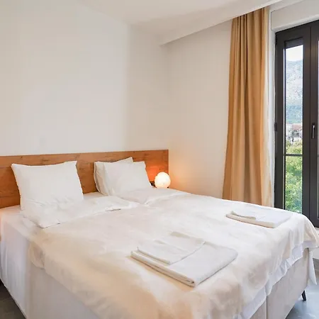Cameleon Orebic- Beachfront Orebic