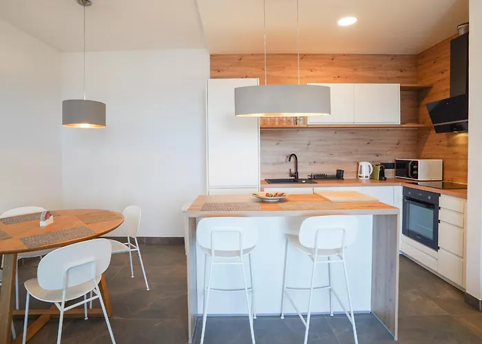 Cameleon Orebic- Beachfront *