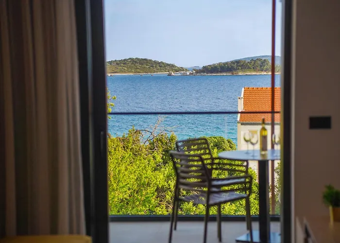 Cameleon Orebic- Beachfront Διαμέρισμα