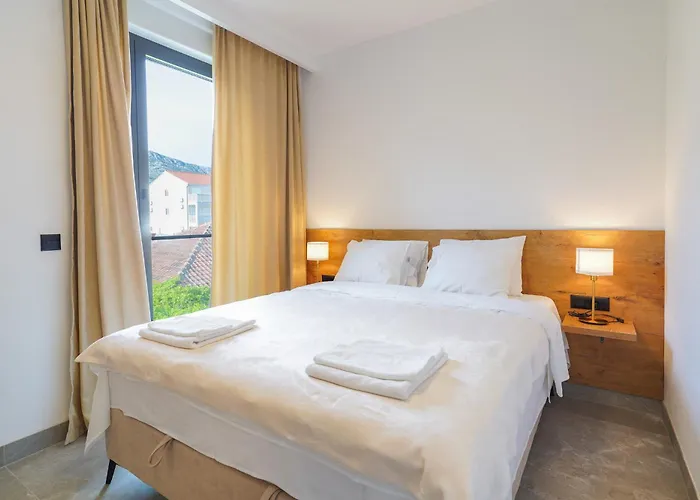 Cameleon Orebic- Beachfront Διαμέρισμα *